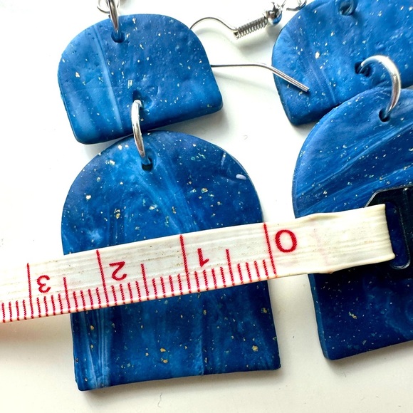 Marble design Glittery Hand made Light weight statement - Gorgeous earrings - Picture 5 of 10